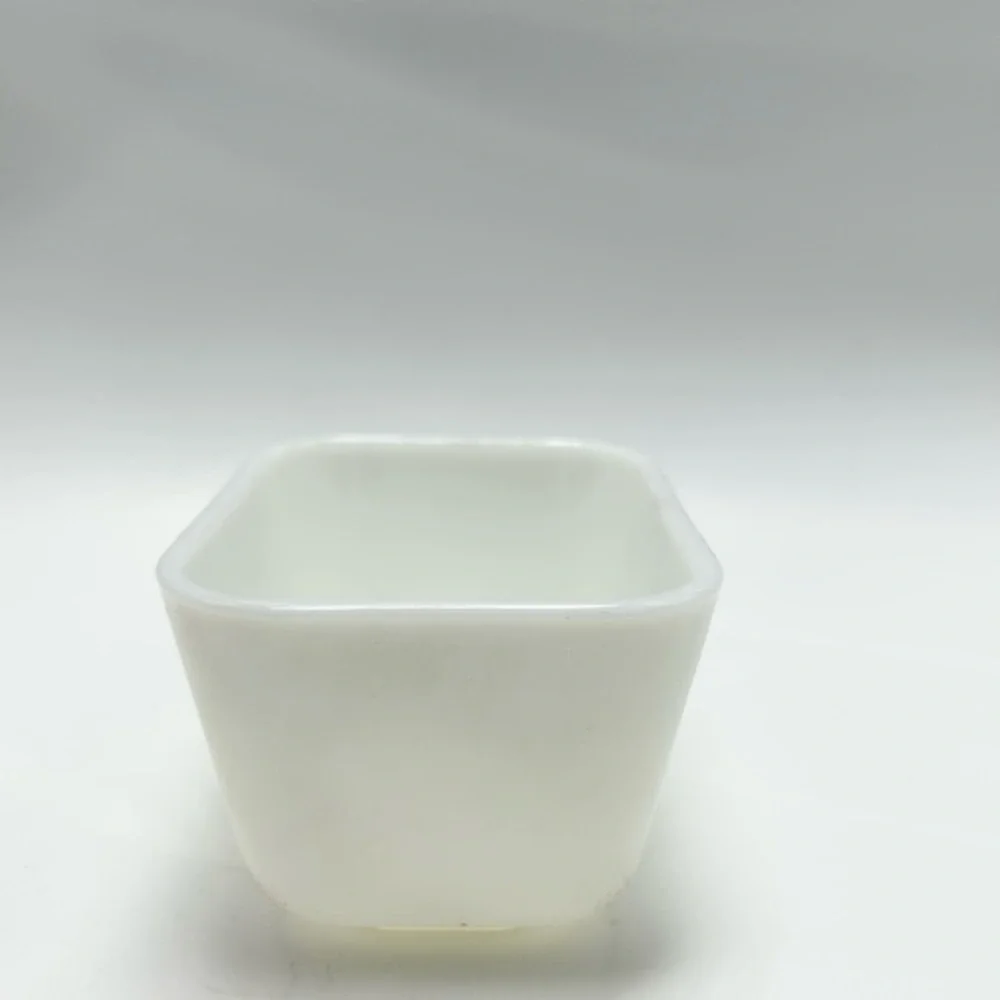 Pyrex - dish. - Picture 4 of 15
